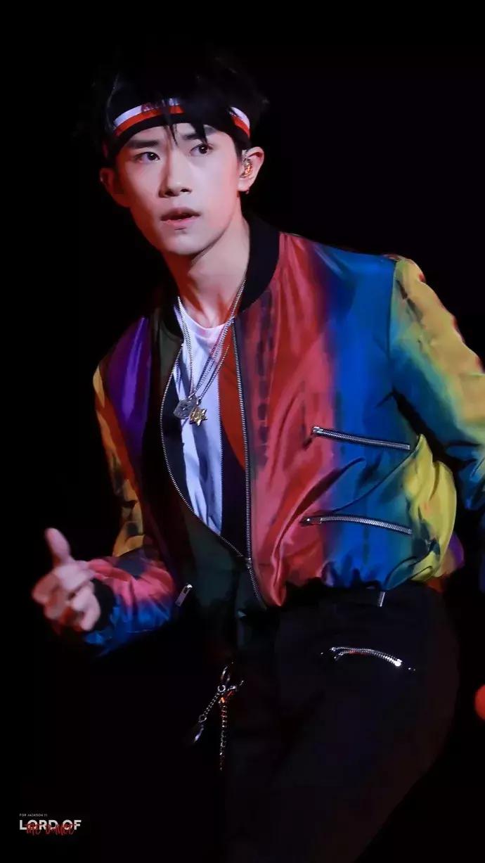 魔法城堡tfboys易烊千玺solo,易烊千玺个人舞台solo舞蹈