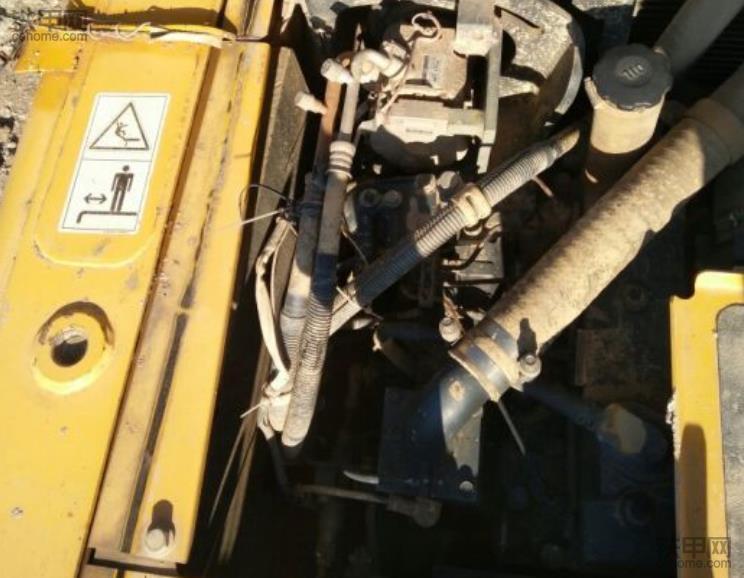 小松pc01一小时能挖多少方土,小松360一天可以挖多少米管沟