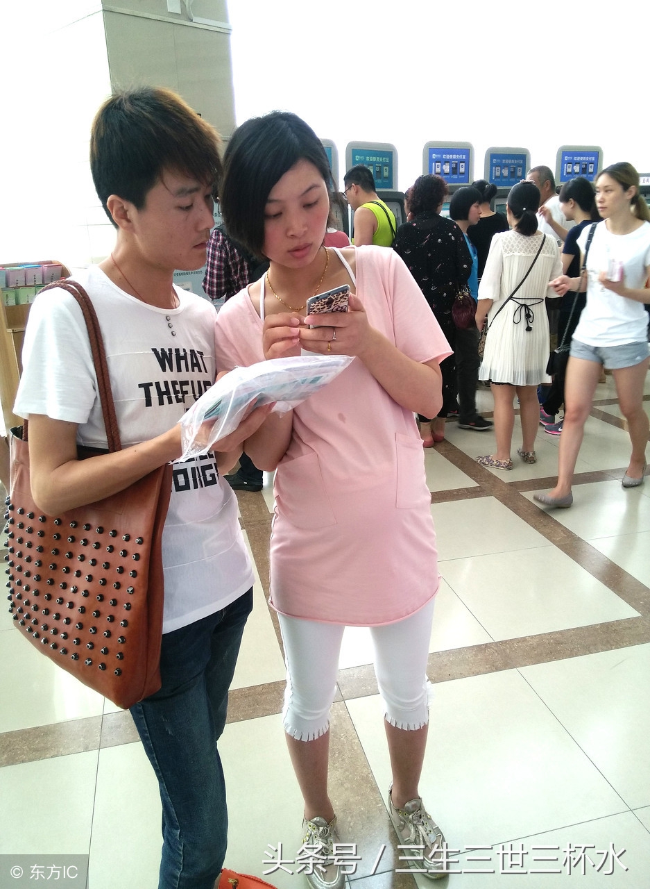 第一次产检准妈妈应该准备什么,第一次产检准妈妈要做什么准备呢