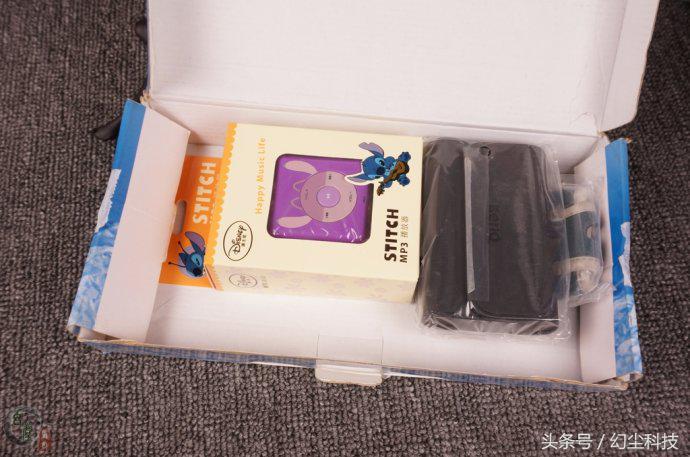 真的只够买两颗白菜，6元包邮的MP3*放播**器到了，看样子还可以