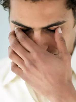 男士眼部补水抗皱去黑眼圈,男士护肤去皱纹去黑眼圈