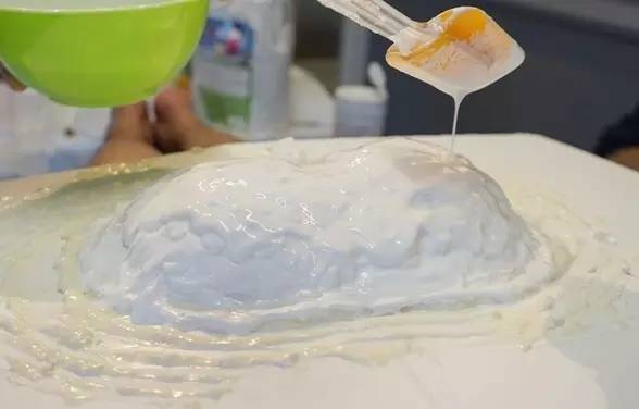 麻麻，请再打一次我完美柔润丰满的屁屁吧！