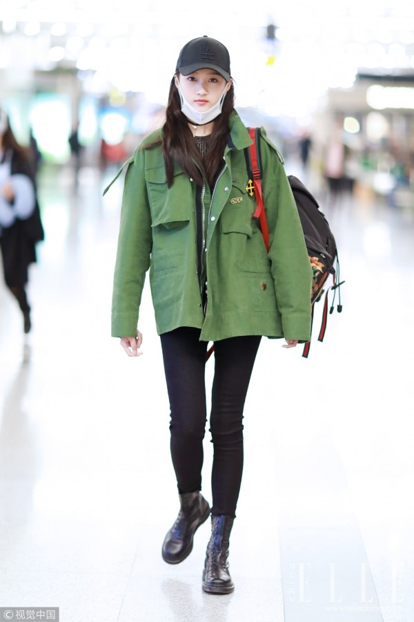 马丁靴牛仔裤配卫衣女,关晓彤马丁靴同款