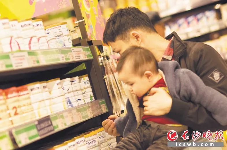 “史上最严”婴幼儿配方奶粉新政实施，长沙产乳粉抽检合格率100%