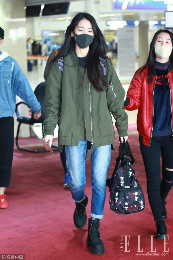 马丁靴牛仔裤配卫衣女,关晓彤马丁靴同款