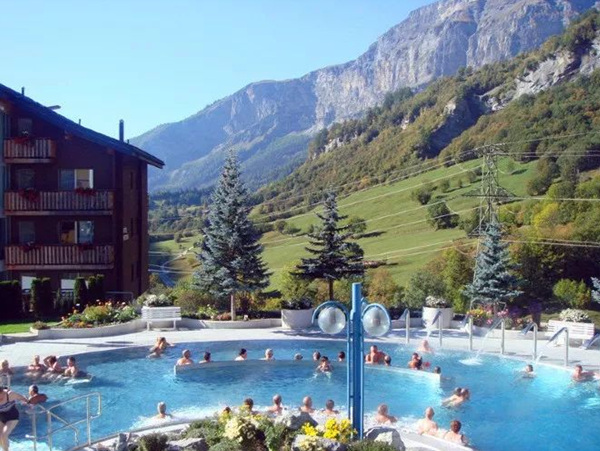 收藏！没泡过这些温泉的人生是不完整的！