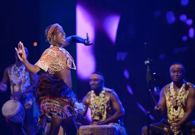 驻马店的打铁花表演时间,赏花灯表演