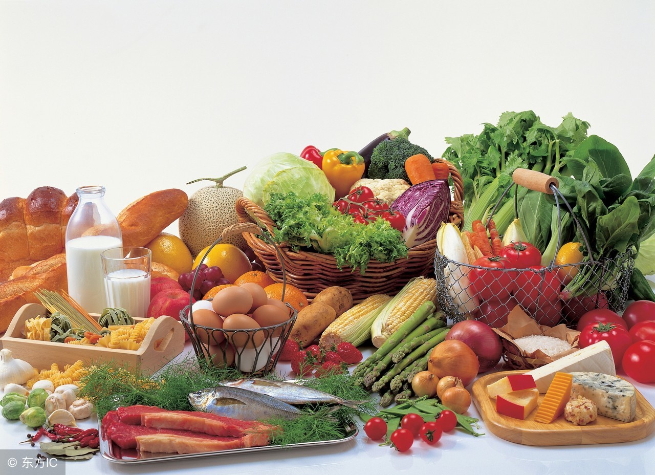 眼睛里好多飞蚊症是怎么回事,眼睛有黑影飘动是飞蚊症怎么治疗