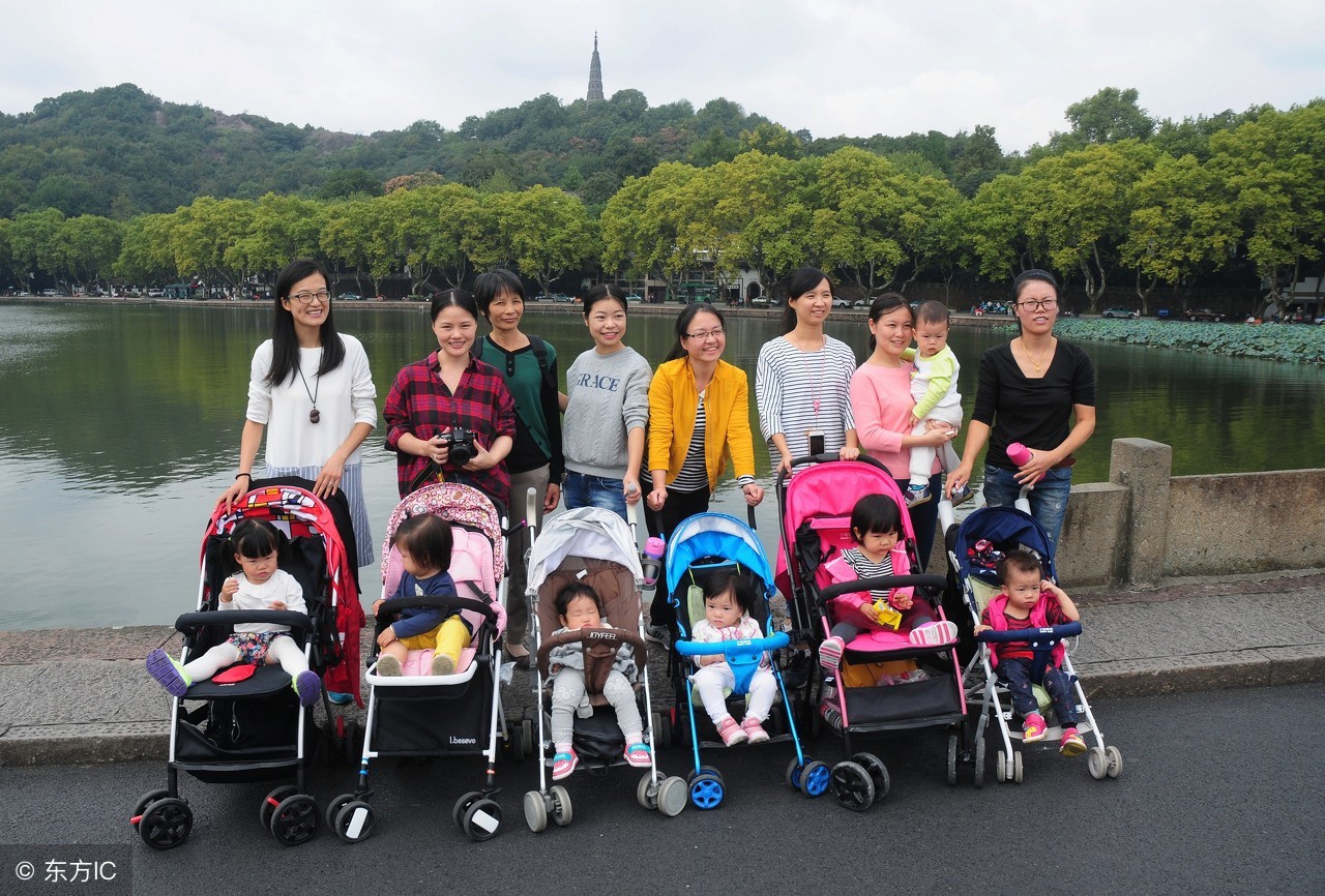 总在朋友圈晒娃好吗,你会在朋友圈晒娃成绩吗