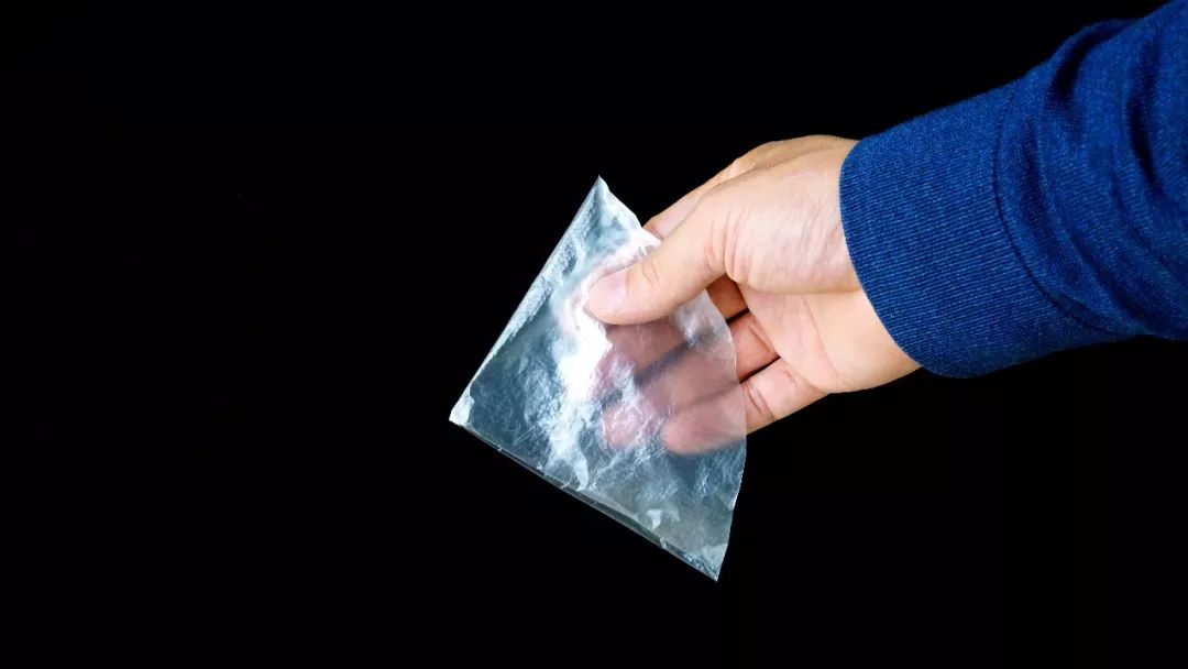 深海里那些神秘又梦幻的水母,深海里的蓝色水母