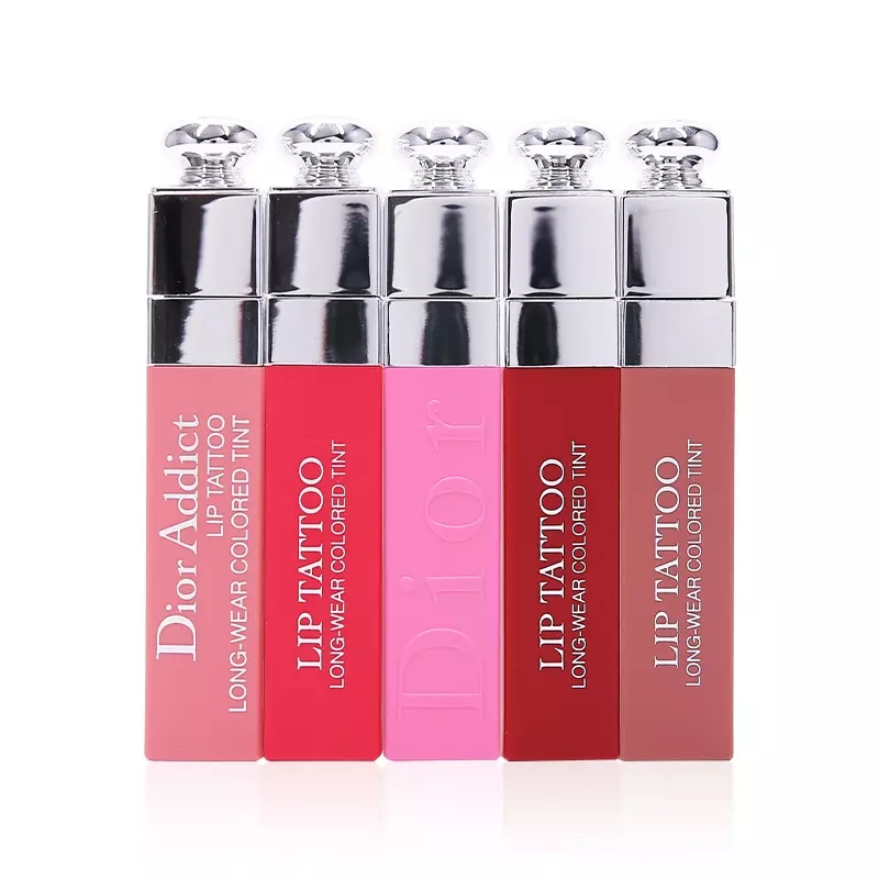 女孩子奢侈一点、买点化妆品怎么了？