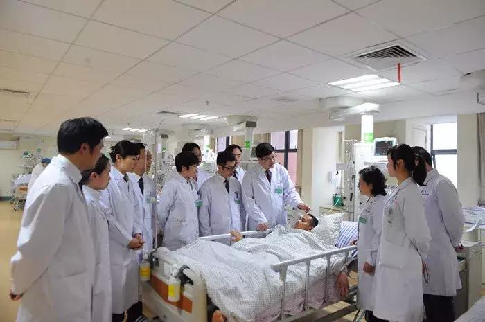 重症肌无力和神经损失哪个严重,重症肌无力晚年