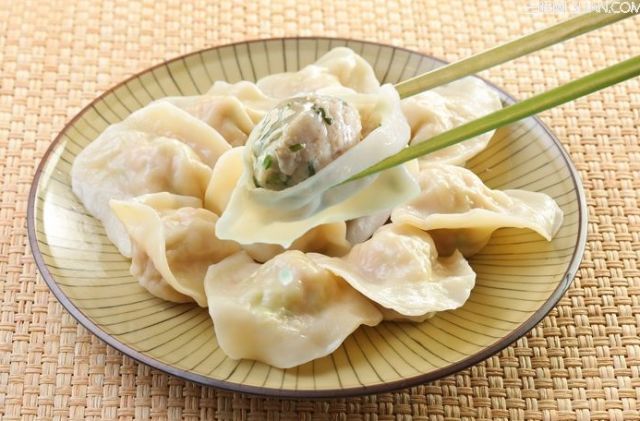 二十三，糖瓜粘，灶王老爷多美言！快过年啦！