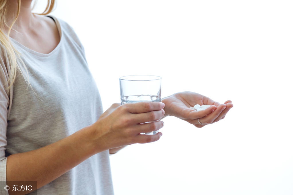 百乐眠胶囊和维生素b1谷维素同吃,百乐眠胶囊睡前服一次行吗