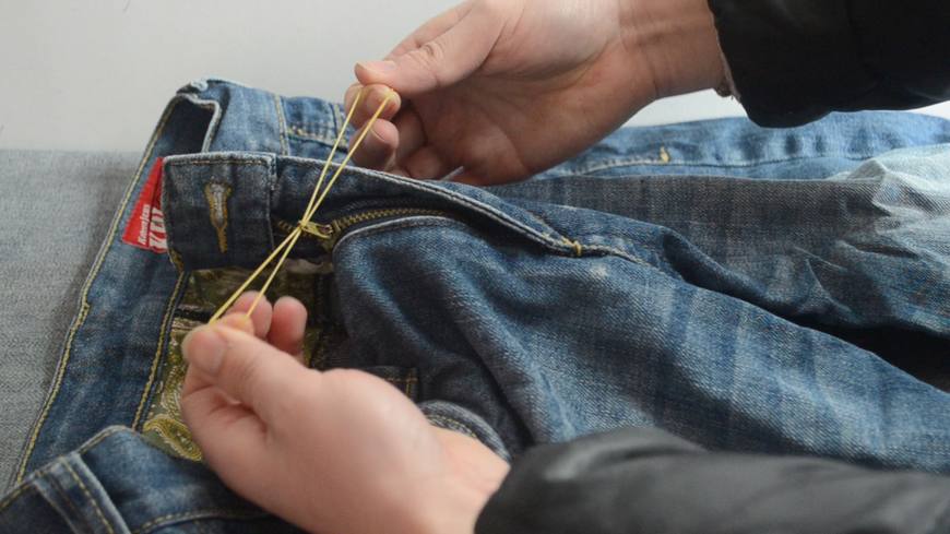 裤子拉链一直滑下来,裤子拉链总是滑下去套小皮筋