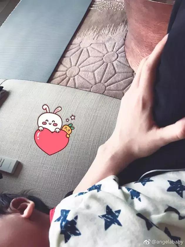 baby装蜡像,baby假装蜡像邓超