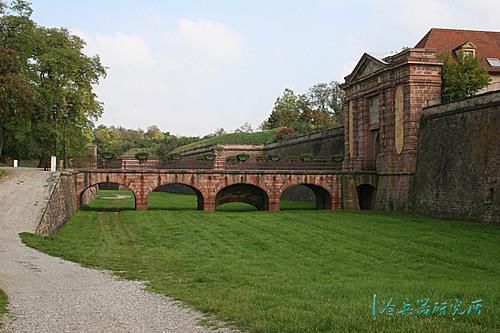 大半生都在给法国建造“贞操带”的元帅，工程师沃邦的传奇一生