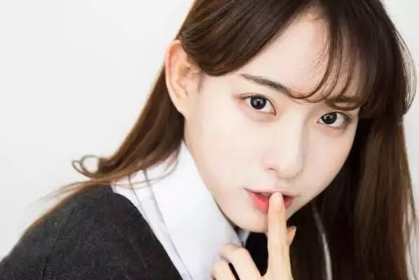 怎么样化妆看起来很透亮,这样化妆更显年轻