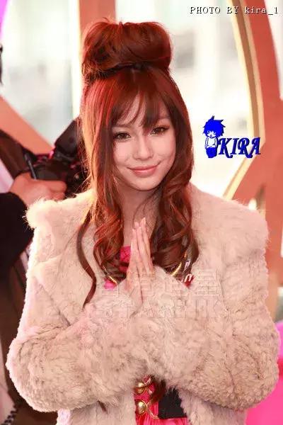 baby装蜡像,baby假装蜡像邓超