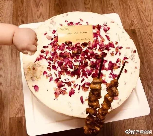 baby装蜡像,baby假装蜡像邓超