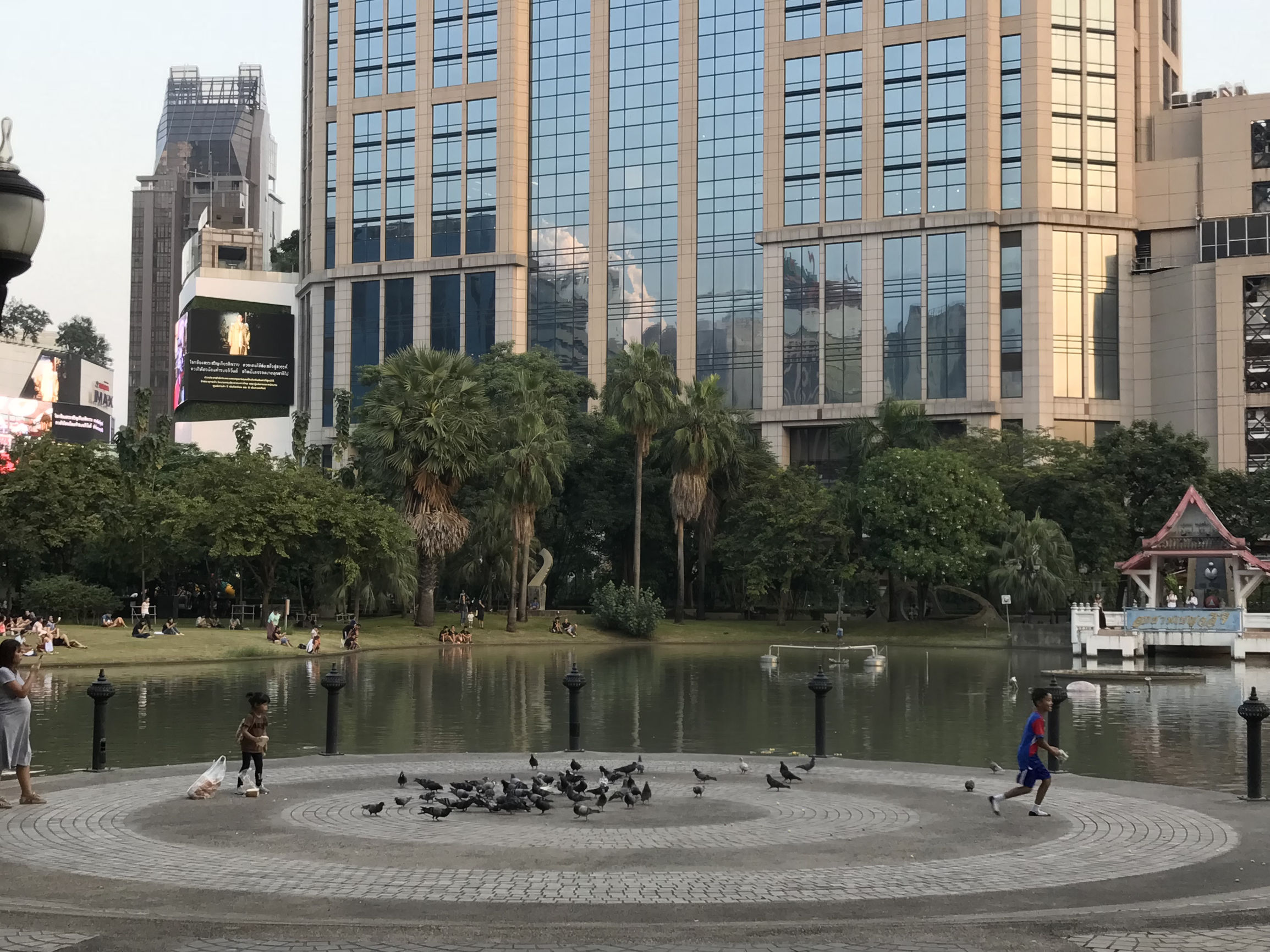 来曼谷推荐酒店,来曼谷一定要去哪里