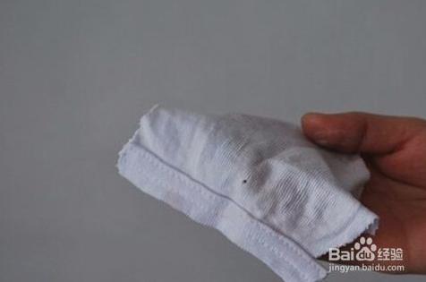 乳胶漆墙面脏了怎么清理干净,乳胶漆墙面打孔怎么不弄脏