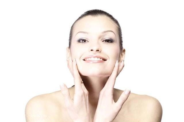 脂肪粒不要针挑还可以用什么办法,脖子上长脂肪粒千万要当心