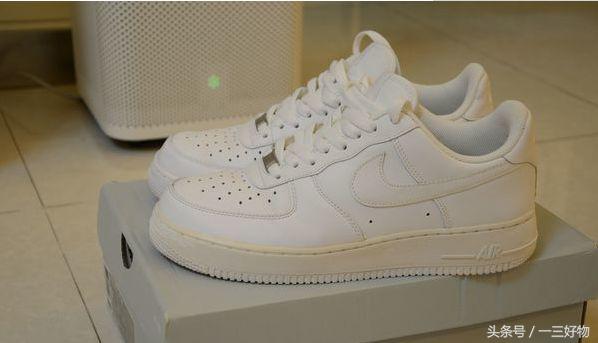 白鞋自然发黄,黑鞋白底发黄怎么办