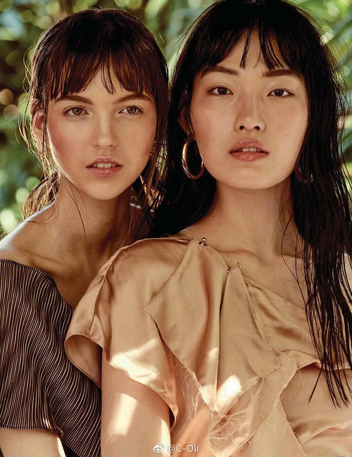 穿Dior星空裙的模特比ab还美！神似王思聪前女友，就是嘴巴怪怪的