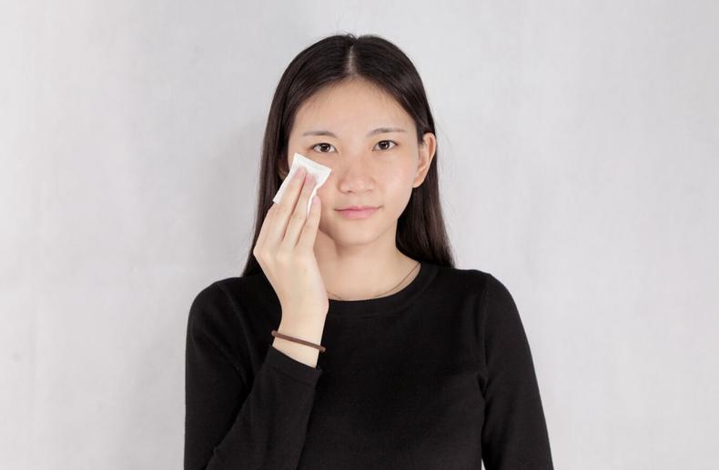 脂肪粒不要针挑还可以用什么办法,脖子上长脂肪粒千万要当心