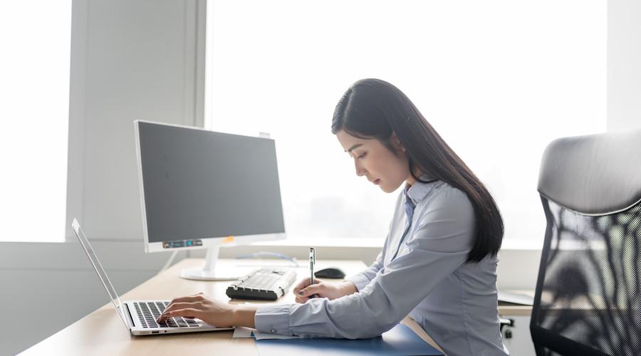 女强人生了孩子怎么办,女强人生娃后不想照顾孩子