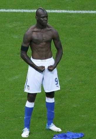 只闻新人笑不见旧人哭全集,只闻新人笑哪见旧人