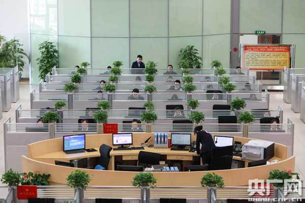 95后12306客服：粗心旅客竟将父亲骨灰盒落在车上