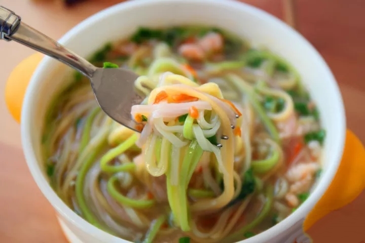 宝宝腹泻吃什么食物好得快菜谱,15个月宝宝拉肚子腹泻吃什么辅食