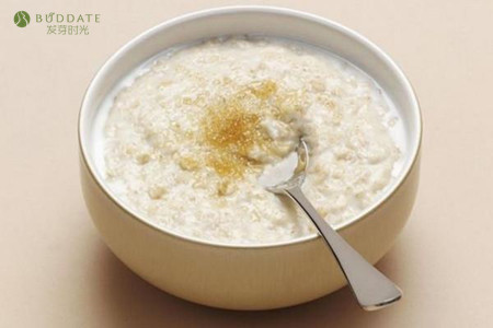 孕期嘴唇干裂怎么办用什么唇膏,孕期嘴唇脱皮干裂怎么回事