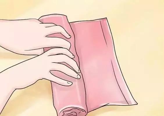 没熨斗怎么让褶皱的衣服变平整,怎么简易消除衣服上的褶皱