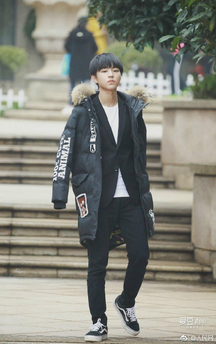 既好看又耐穿的运动鞋,公认好看又脚感好的休闲运动鞋