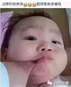 有一种疼叫妈妈看着都疼,四个月宝宝吃奶时爱咬奶头