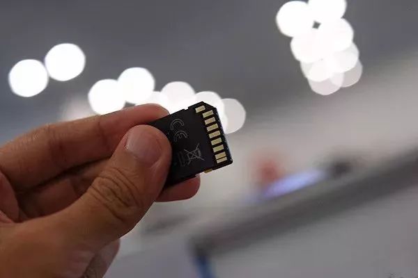 这几个坏习惯会毁了你的颜值,这几种坏习惯你有吗