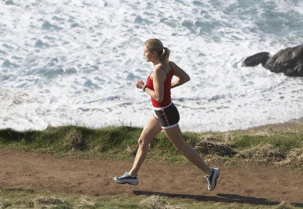 如何解决跑步后腿痛的问题？