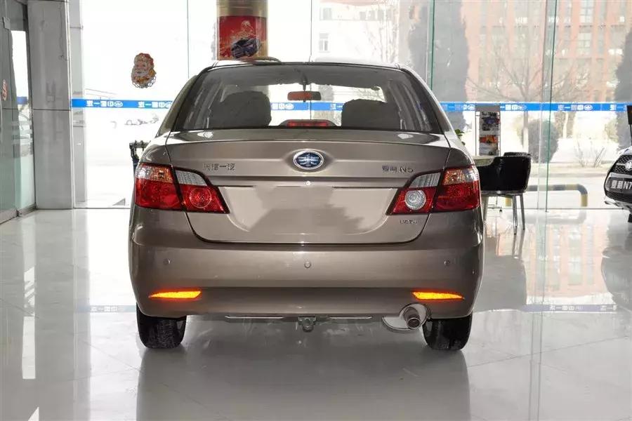 天津一汽保命神车！起价只要三万六，油耗两毛多，吊打悦翔自由舰