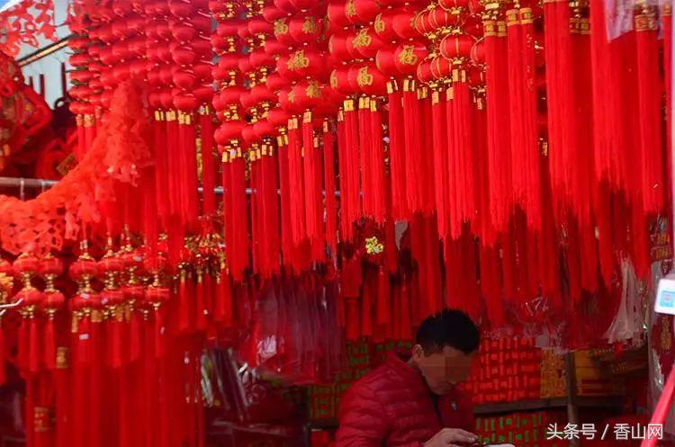 珠海闹市中破破烂烂的老街，有我儿时过年的味道