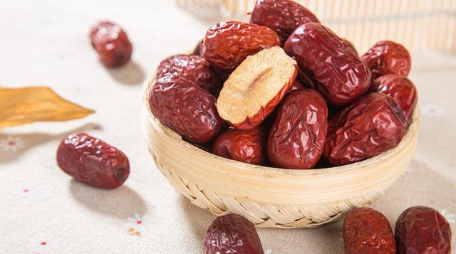 骨质疏松患者要常吃这些食物,治疗骨质疏松吃什么水果