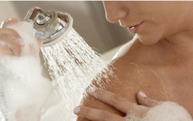 身体上的泥怎样才能搓干净,皮肤上的泥到底是搓好还是不搓好