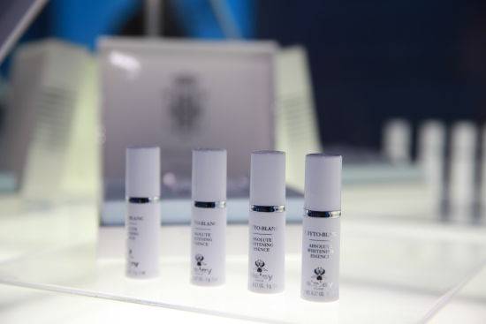 深扒明星护肤品,全网推荐美白精华