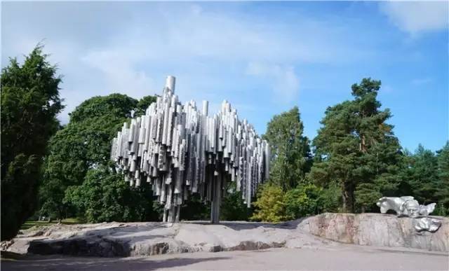 格调|我能想到最性感的画面，就是静*坐静**在那里，等帅哥美女驾到