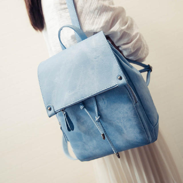 双肩包时尚潮流的,时尚款双肩包