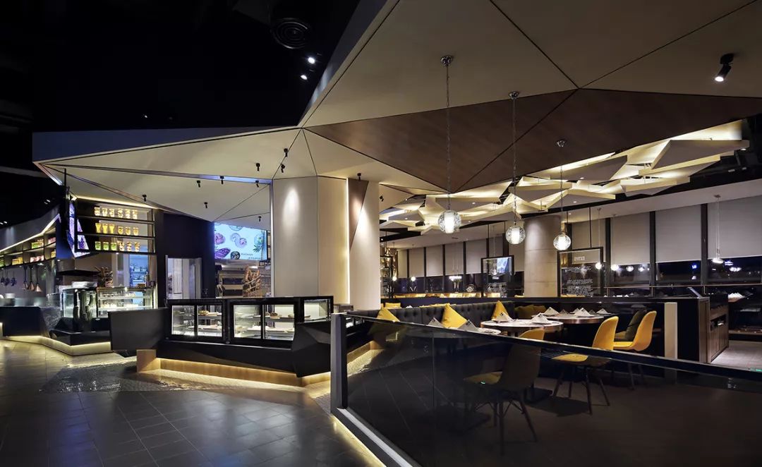 艺鼎新作｜钻石般璀璨的格调空间，牛扒馆很“牛”！