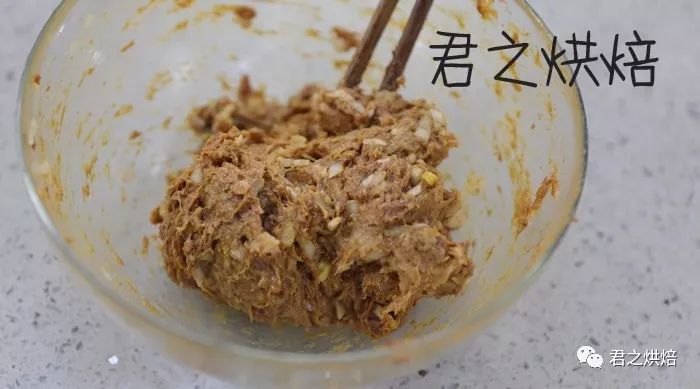 动手自己做美食肉饼看着就有食欲,适合老人吃的肉饼的做法