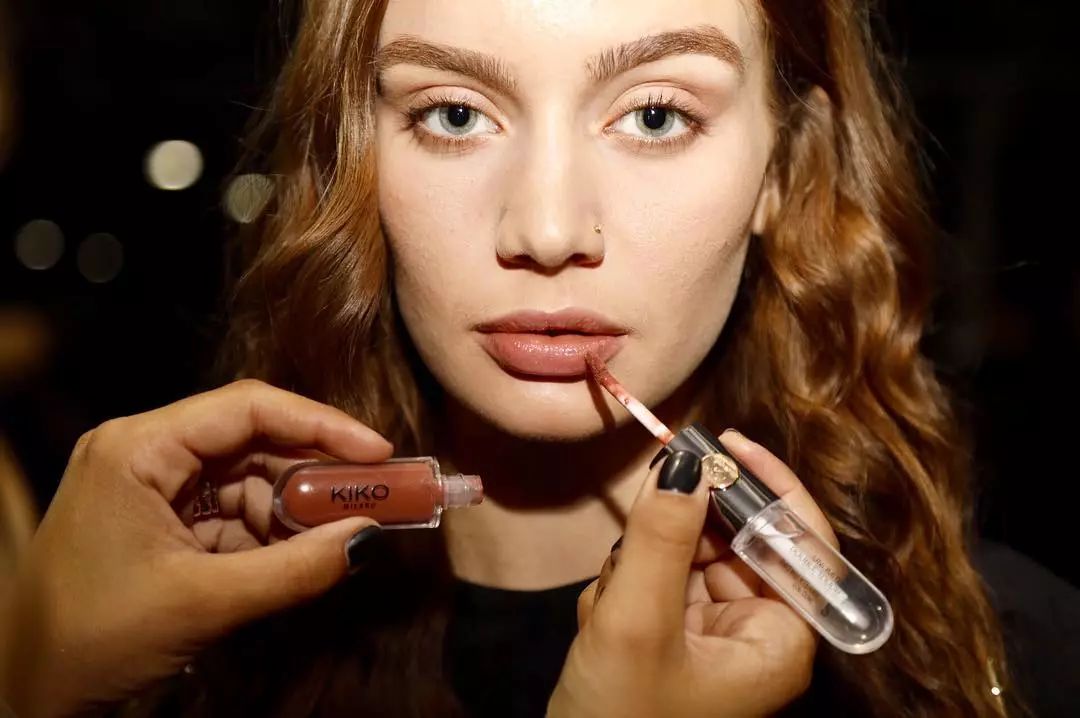 700元左右一支的口红,7块钱以内的口红